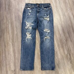 Judy Blue Distressed Boyfriend Jeans in Medium Blue